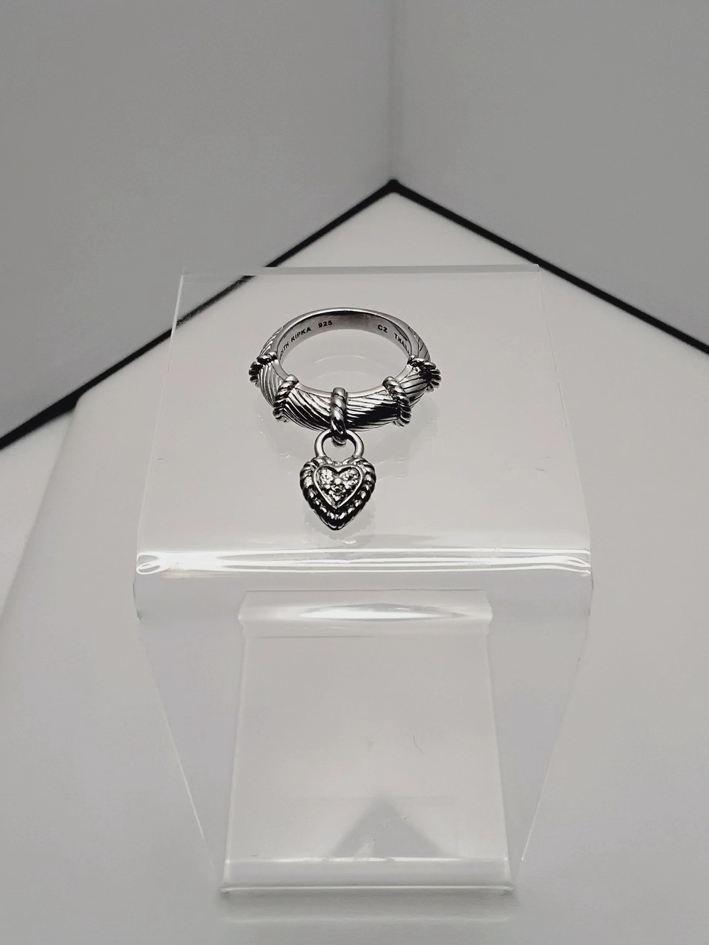 Judith Ripka Sterling Silver Dangle Heart Charm Ring Size 6 - EUC
